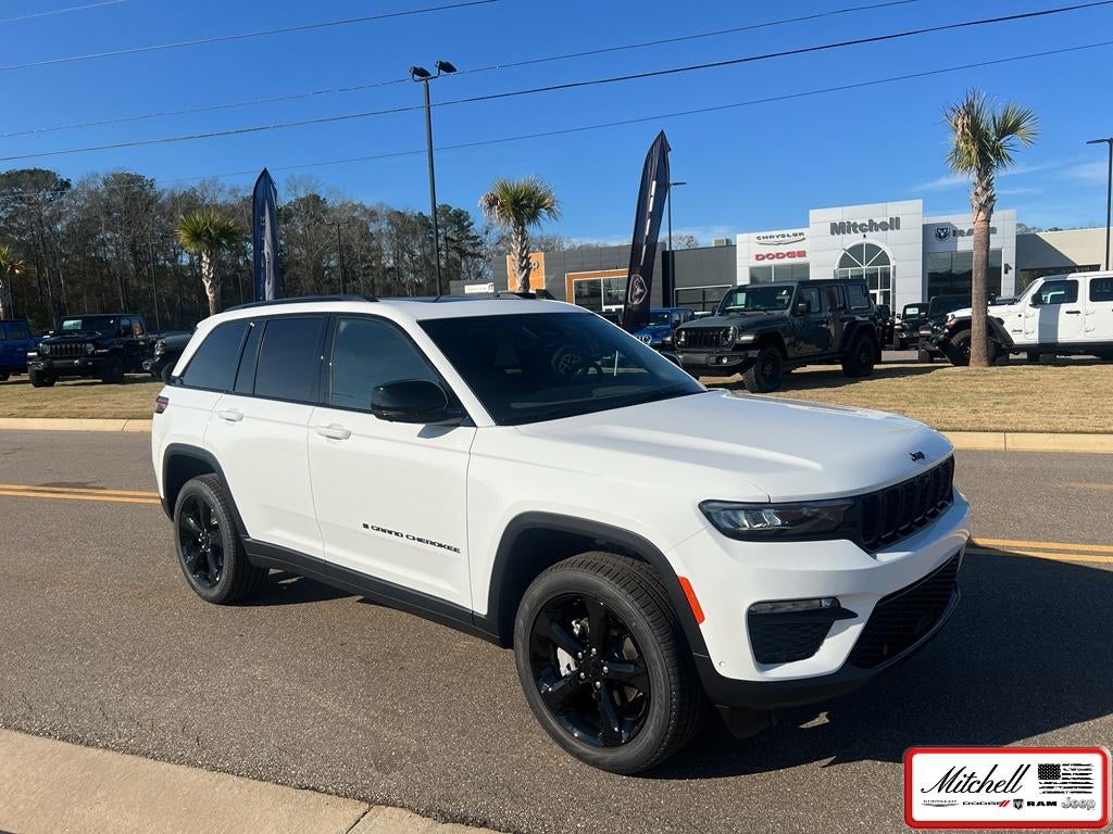 2025 Jeep Grand Cherokee GRAND CHEROKEE LIMITED 4X4 in Bright White Clear-Coat Exterior Paint — front three-quarter view