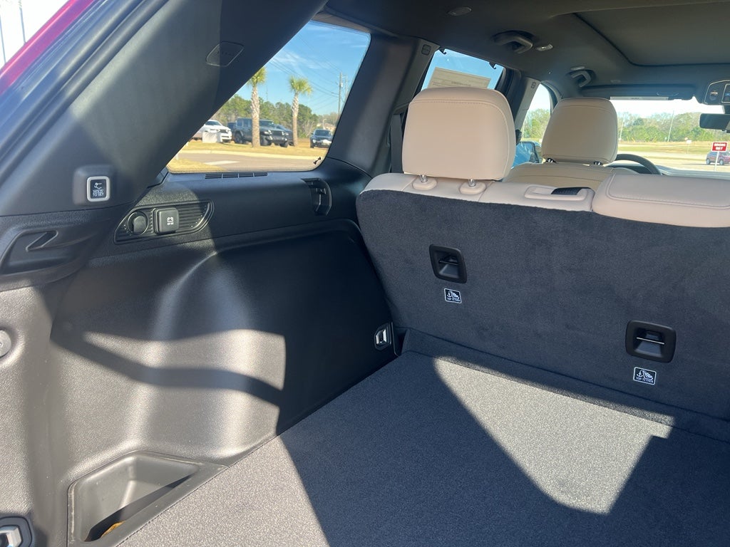 2025 Jeep Grand Cherokee — detail view