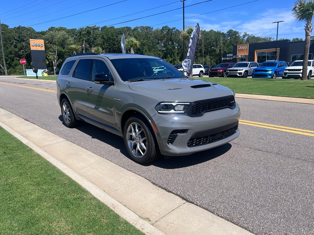 2026 Dodge Durango DURANGO GT PLUS AWD HEMI V8 in Destroyer Gray Clear-Coat Exterior Paint — front three-quarter view