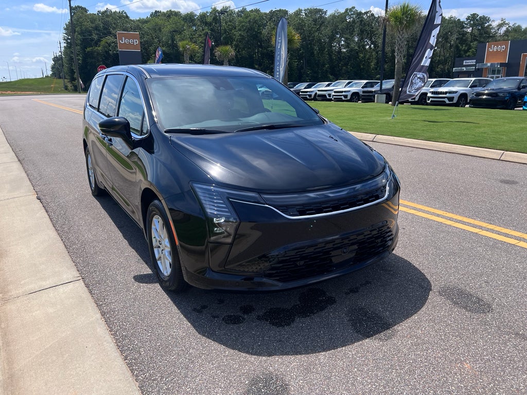 2027 Chrysler Pacifica PACIFICA SELECT in Diamond Black Crystal Pearl-Coat Exterior Paint — front three-quarter view