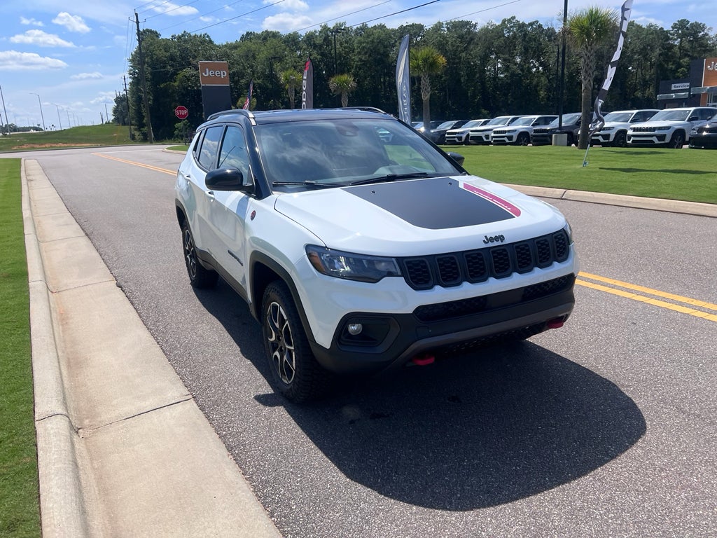 2026 Jeep Compass COMPASS TRAILHAWK 4X4 in Bright White Clear-Coat Exterior Paint — front three-quarter view